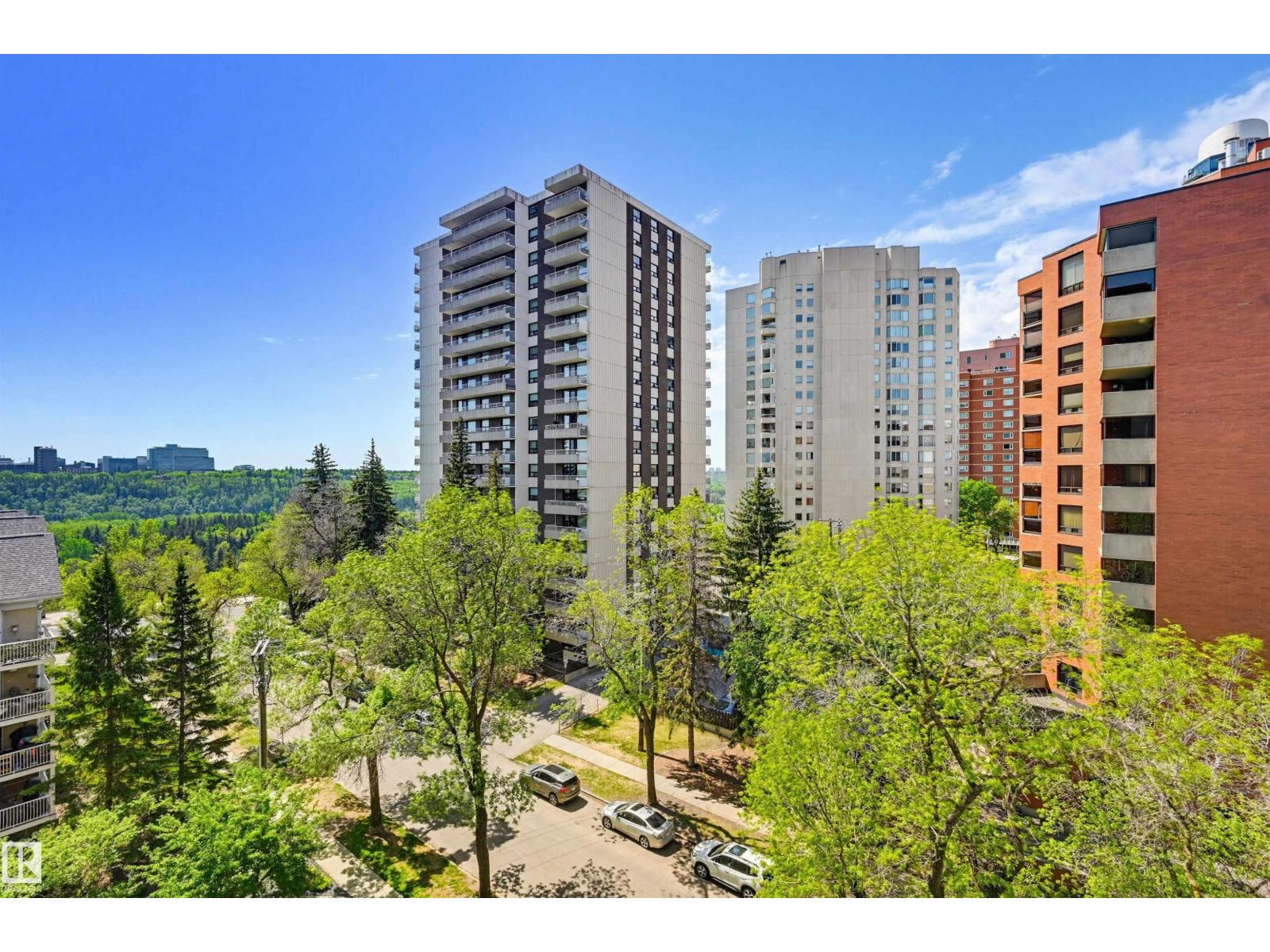 #806 10045 118 ST NW - Image 21