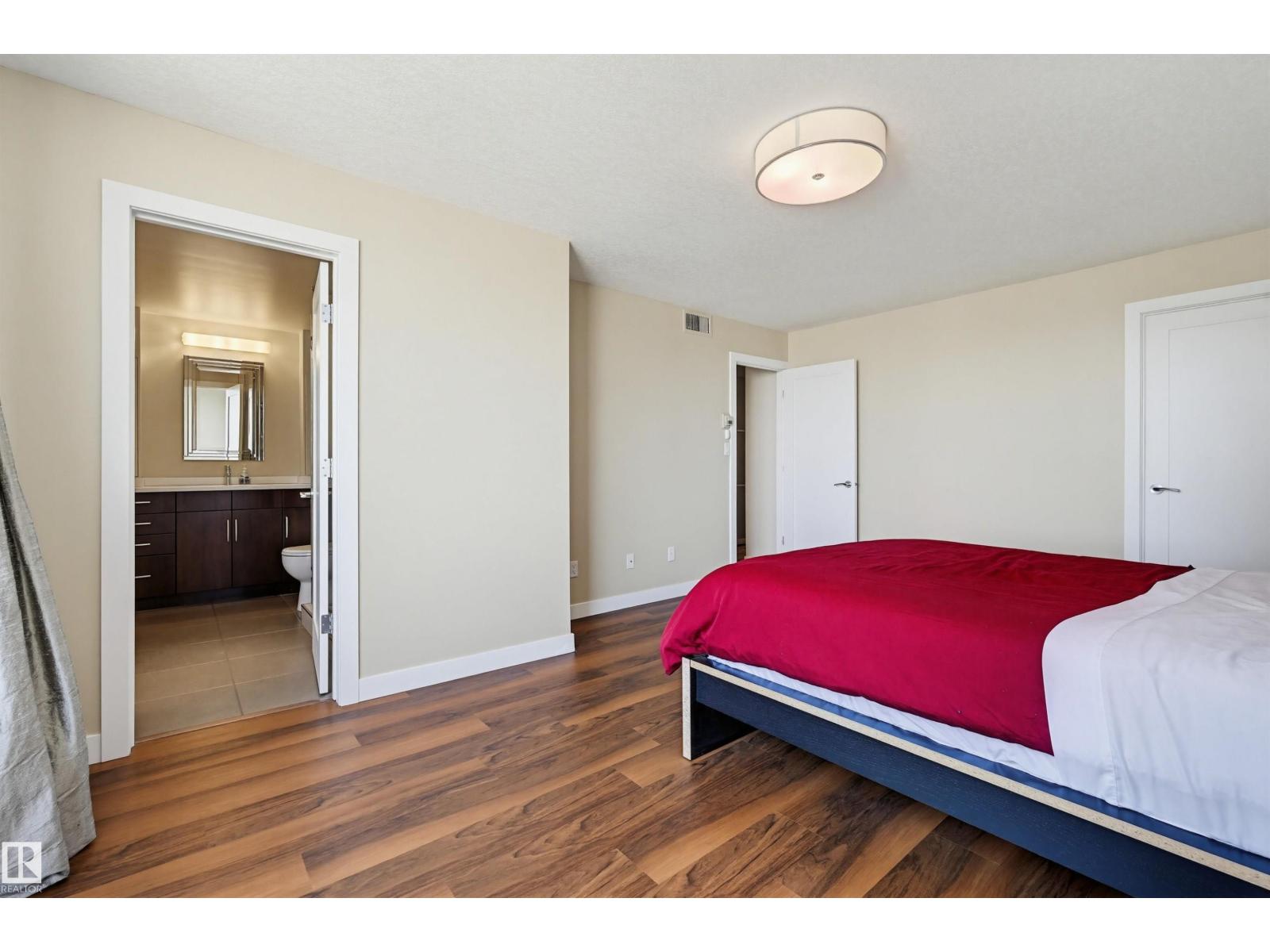 #806 10045 118 ST NW - 25