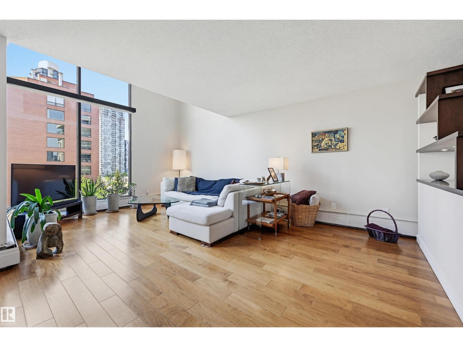 #806 10045 118 ST NW - 6