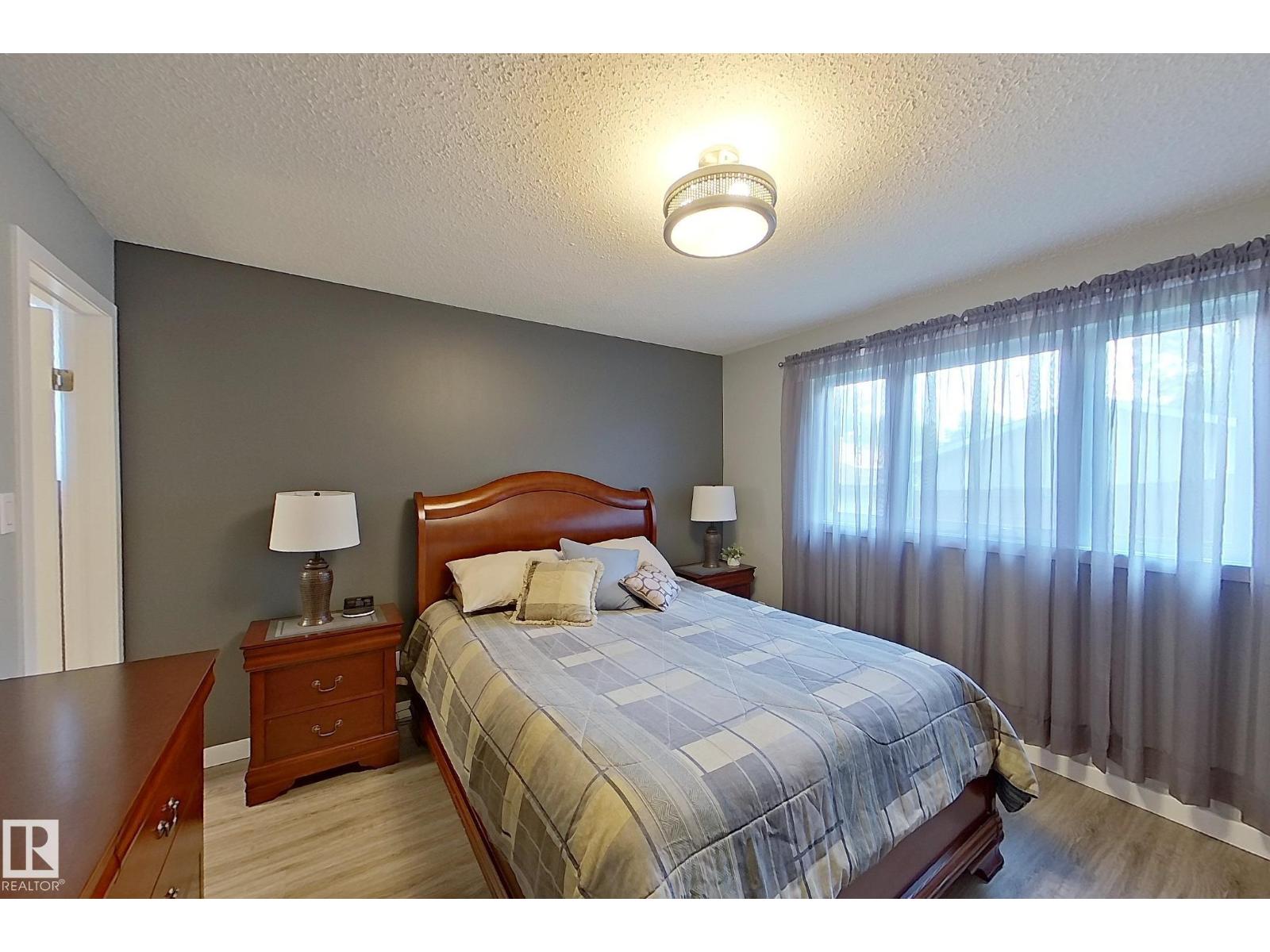 16 BRUNSWICK CR - Image 23