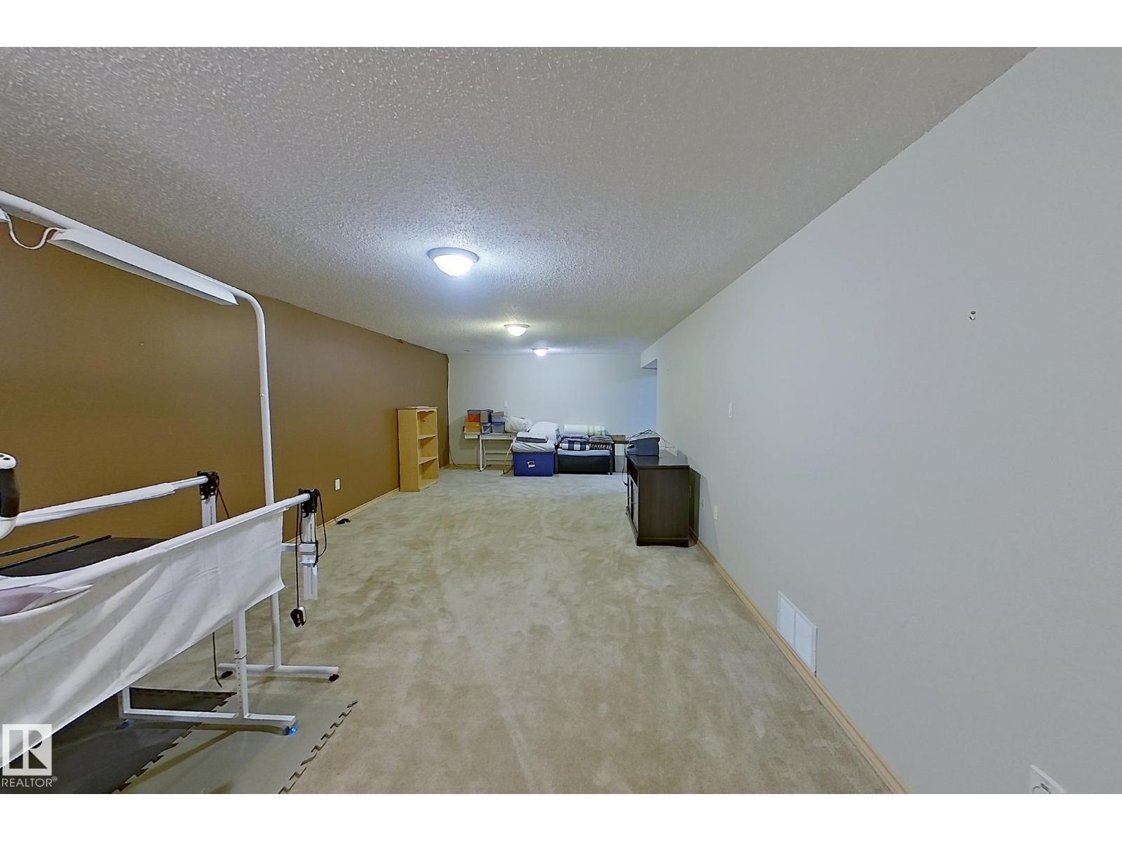 16 BRUNSWICK CR - Image 29