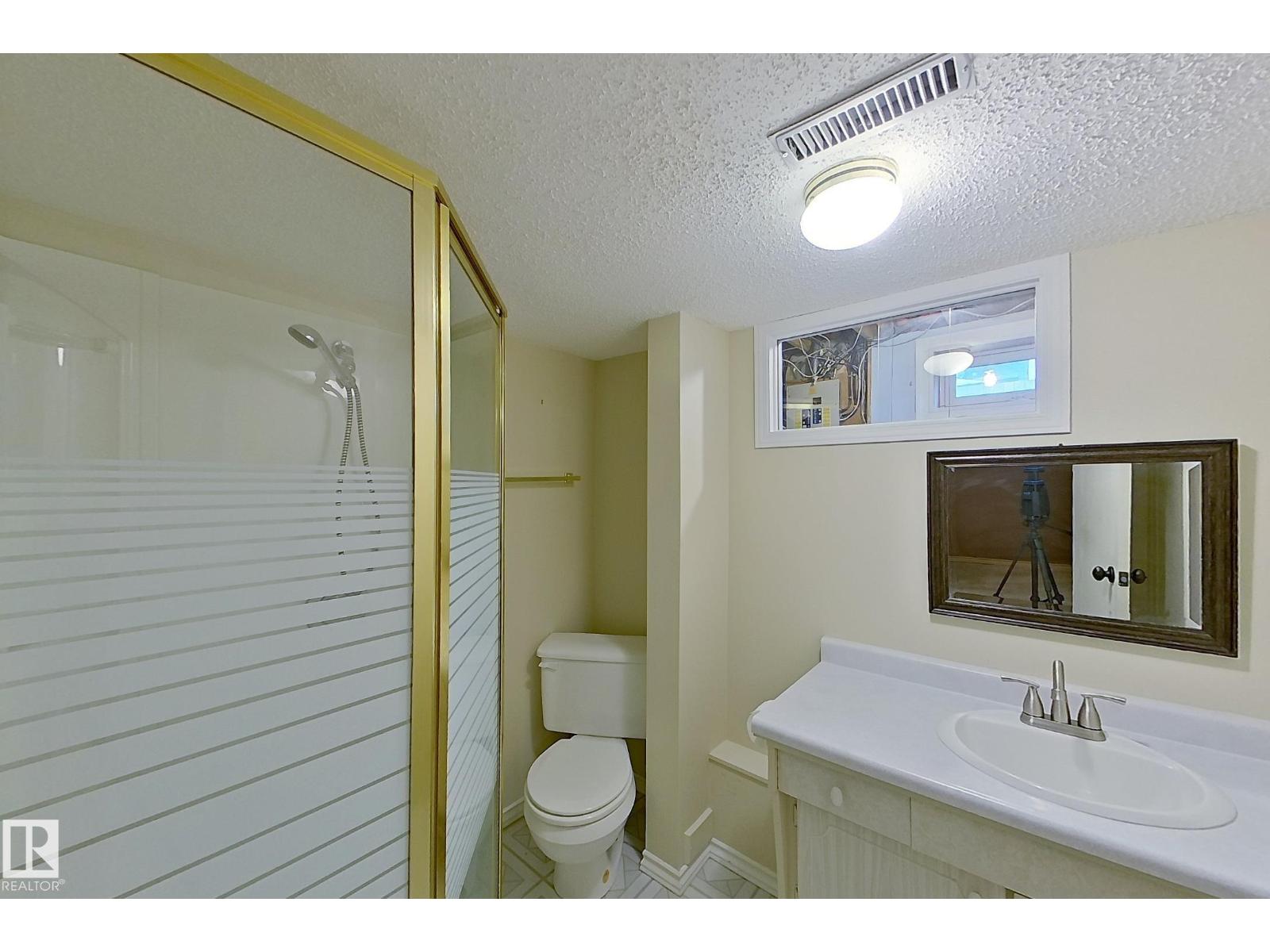 16 BRUNSWICK CR - Image 35