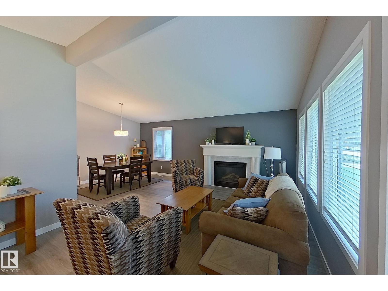 16 BRUNSWICK CR, Braeside, St. Albert photo 4