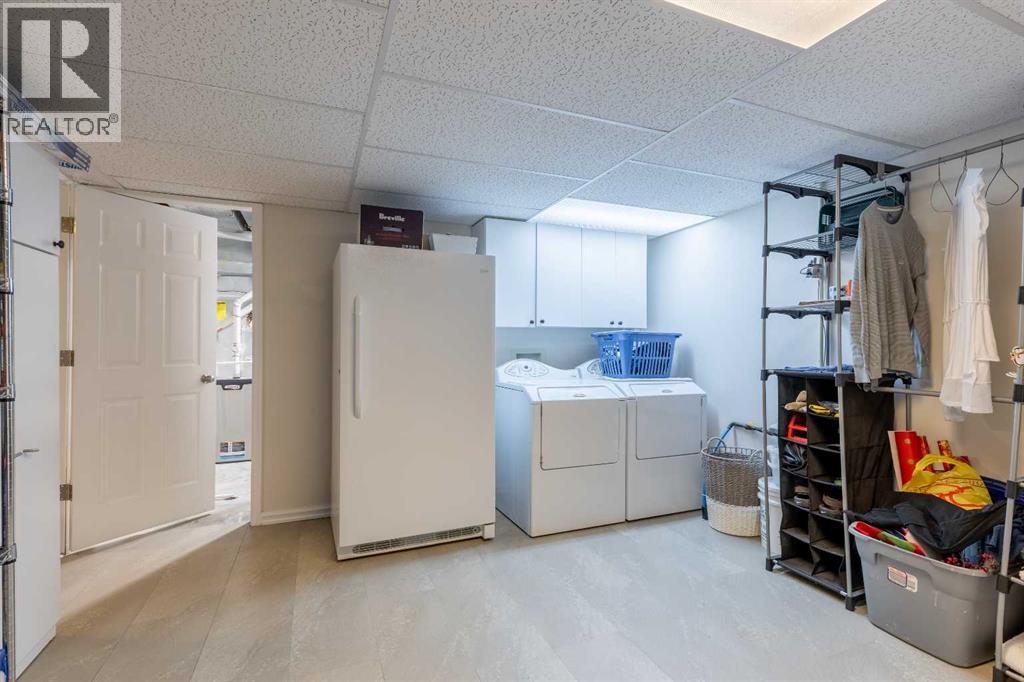 325 8 Avenue - 27