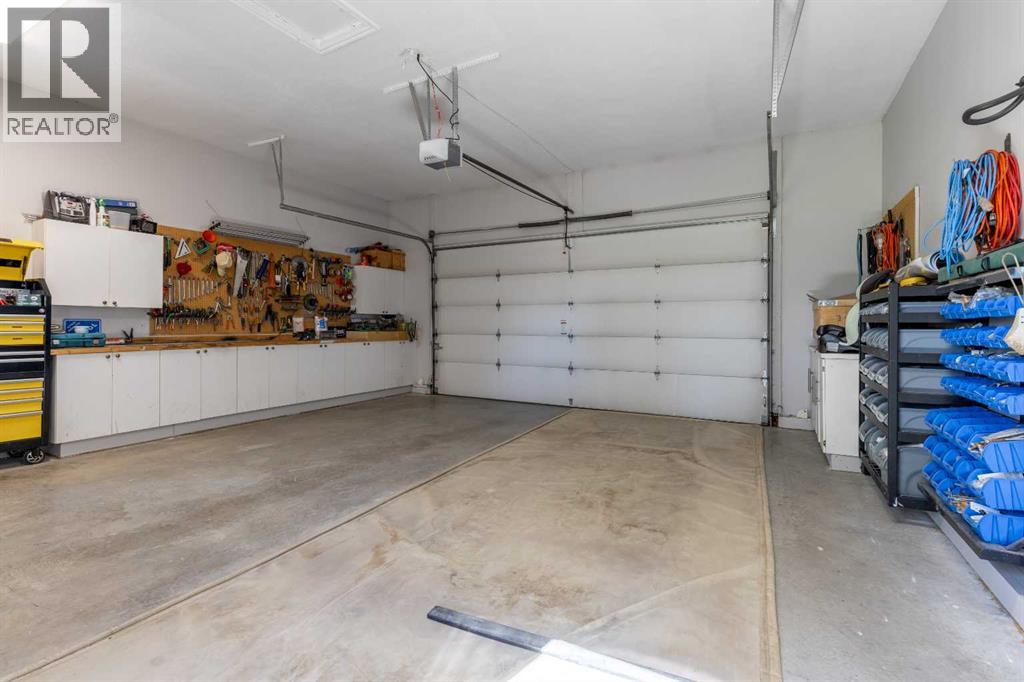 325 8 Avenue - Photo 33