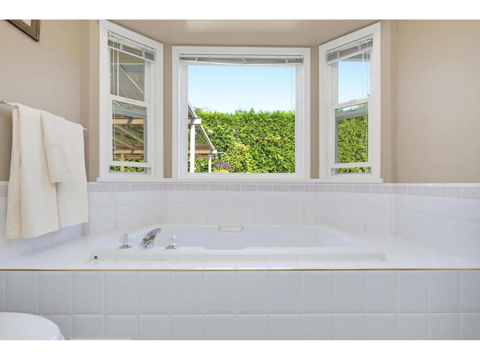 4 Bed, 3 Bath House for Sale in Abbotsford – 31431 SOUTHERN DRIVE, Abbotsford – MLS# R3149540 - Image 21