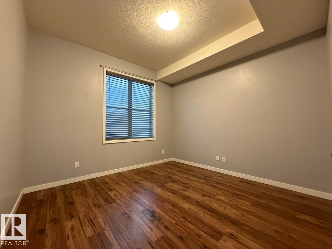 #128 10531 117 ST NW - 15