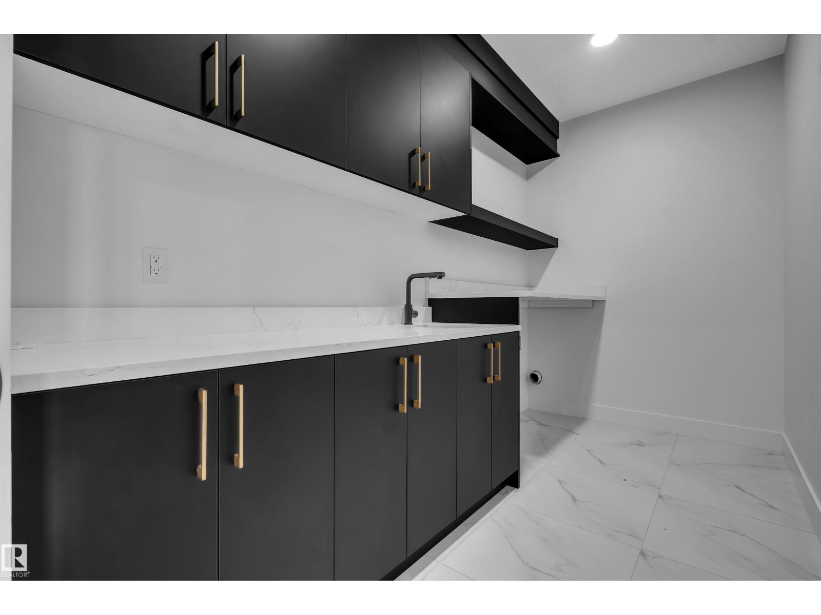 4005 39 ST - Image 30