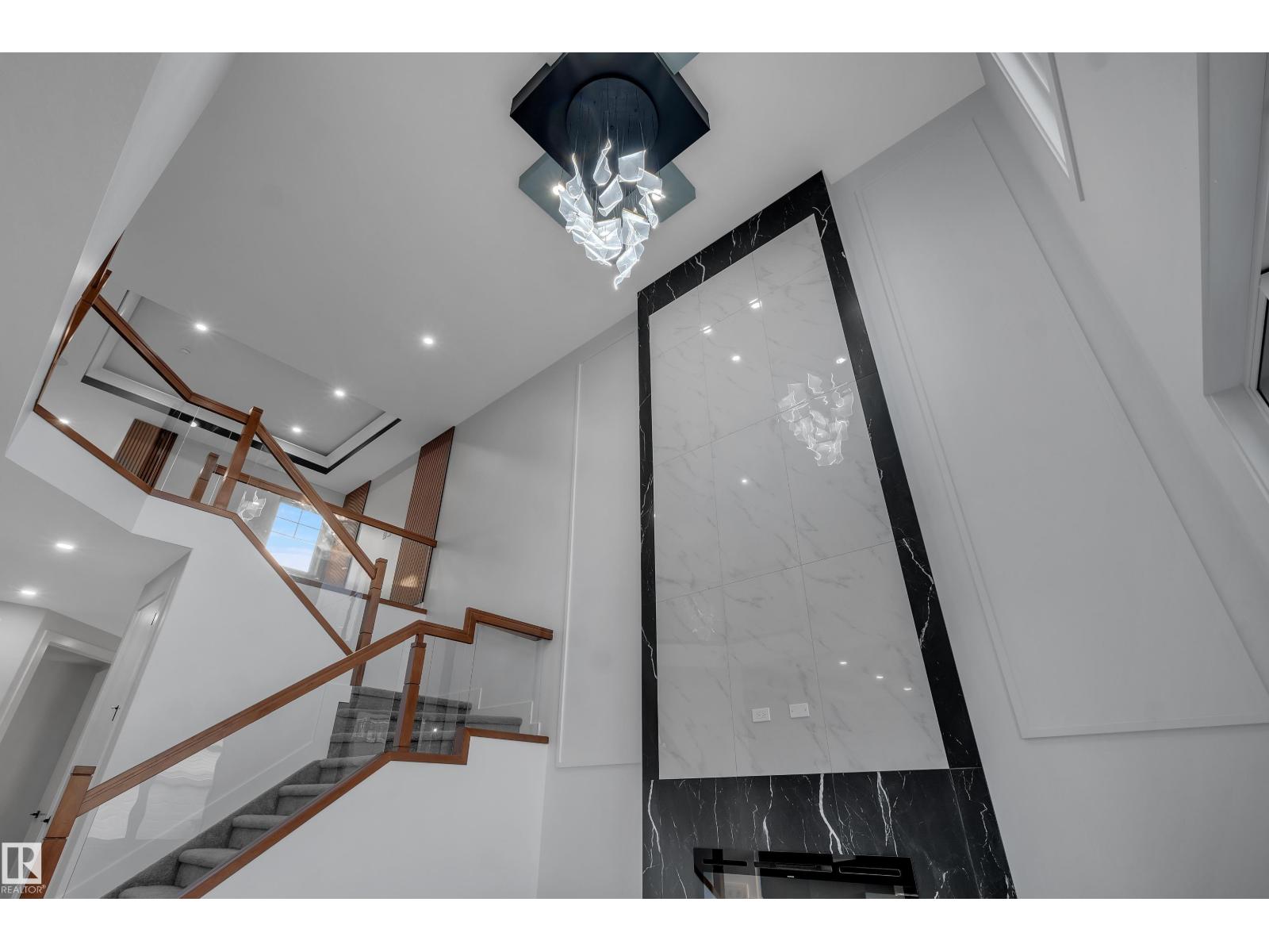 4005 39 ST - 26