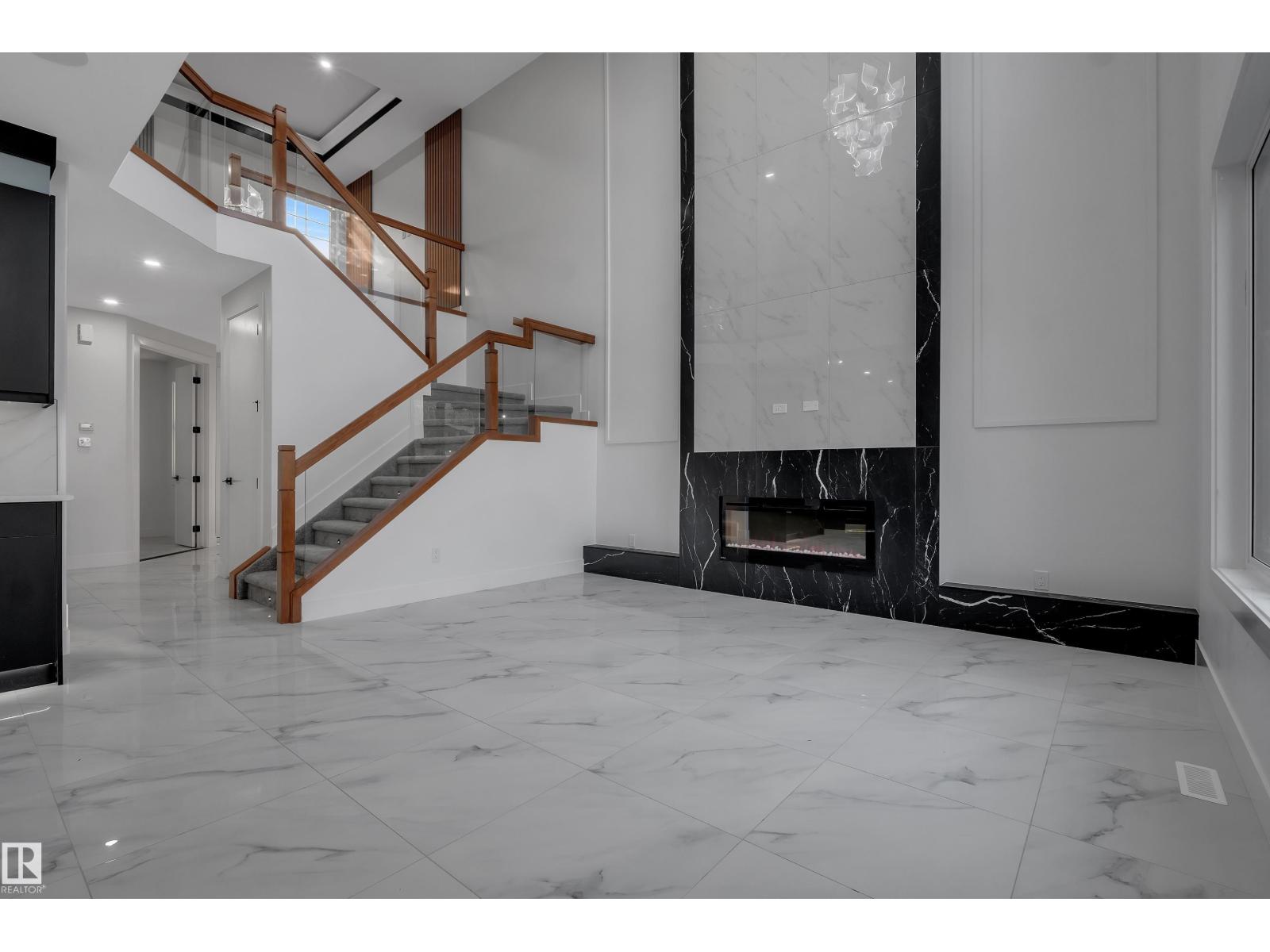 4005 39 ST - 16