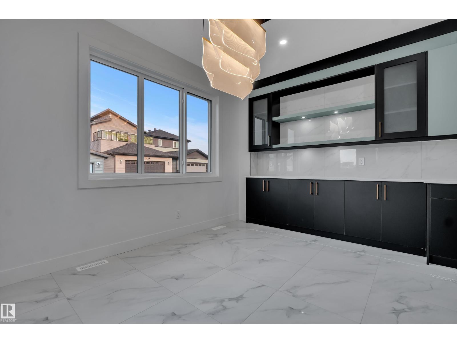 4005 39 ST - Image 20
