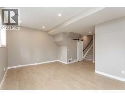 85 Lakeview Avenue, Gull Lake, AB T4L2N1 Photo 36