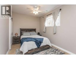 85 Lakeview Avenue, Gull Lake, AB T4L2N1 Photo 37