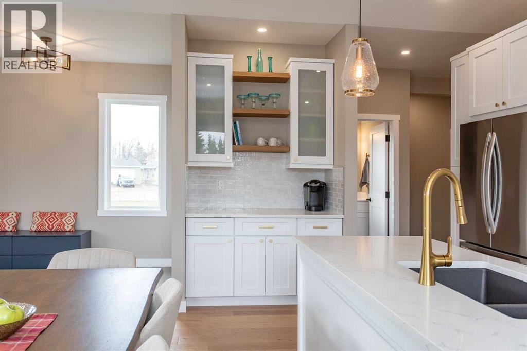 85 Lakeview Avenue - 13