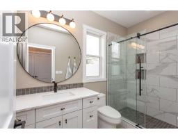 85 Lakeview Avenue, Gull Lake, AB T4L2N1 Photo 30