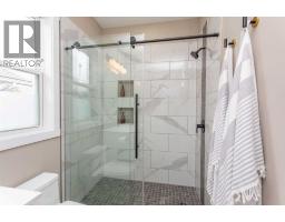 85 Lakeview Avenue, Gull Lake, AB T4L2N1 Photo 31