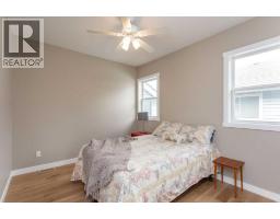 85 Lakeview Avenue, Gull Lake, AB T4L2N1 Photo 32