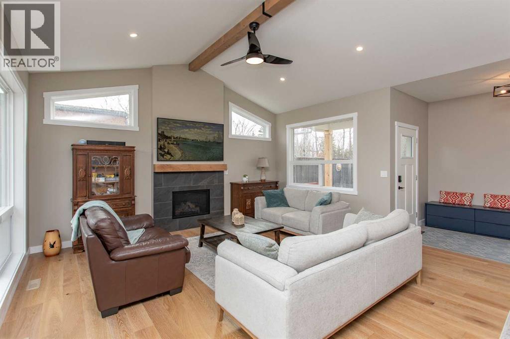 85 Lakeview Avenue - 7