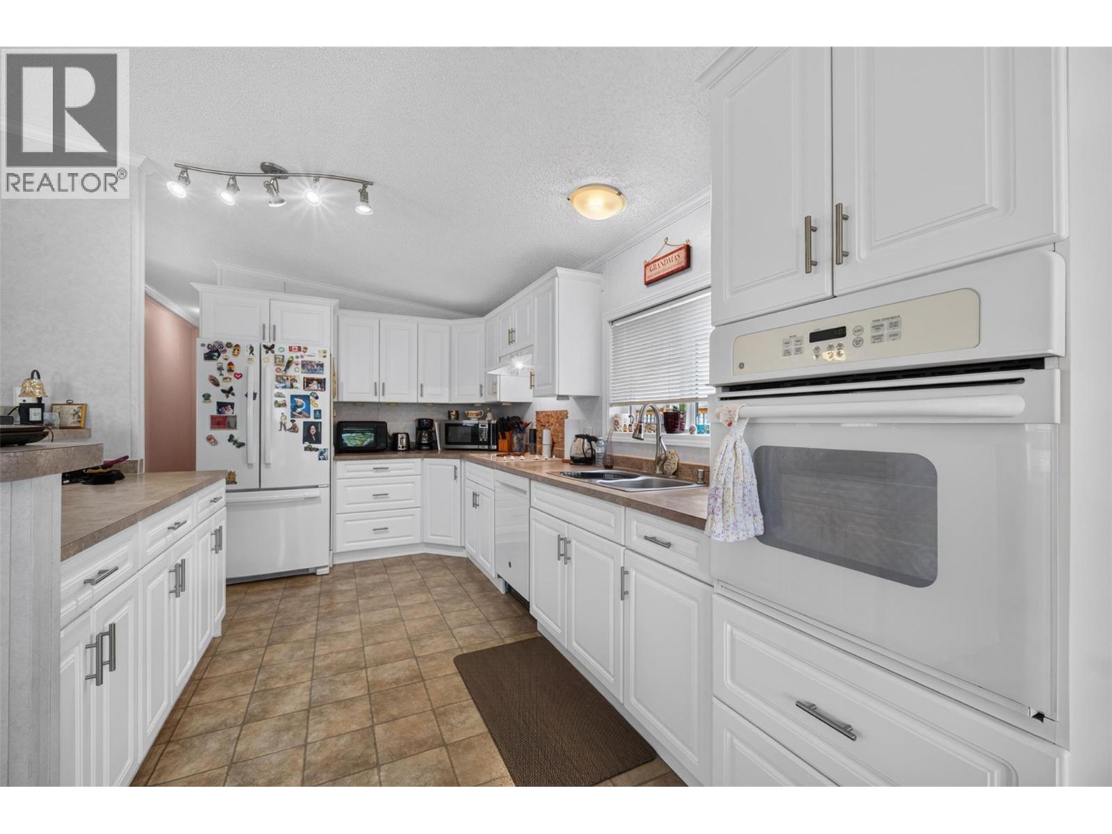 #32 1885 Tappen Notch Hill Road - 8