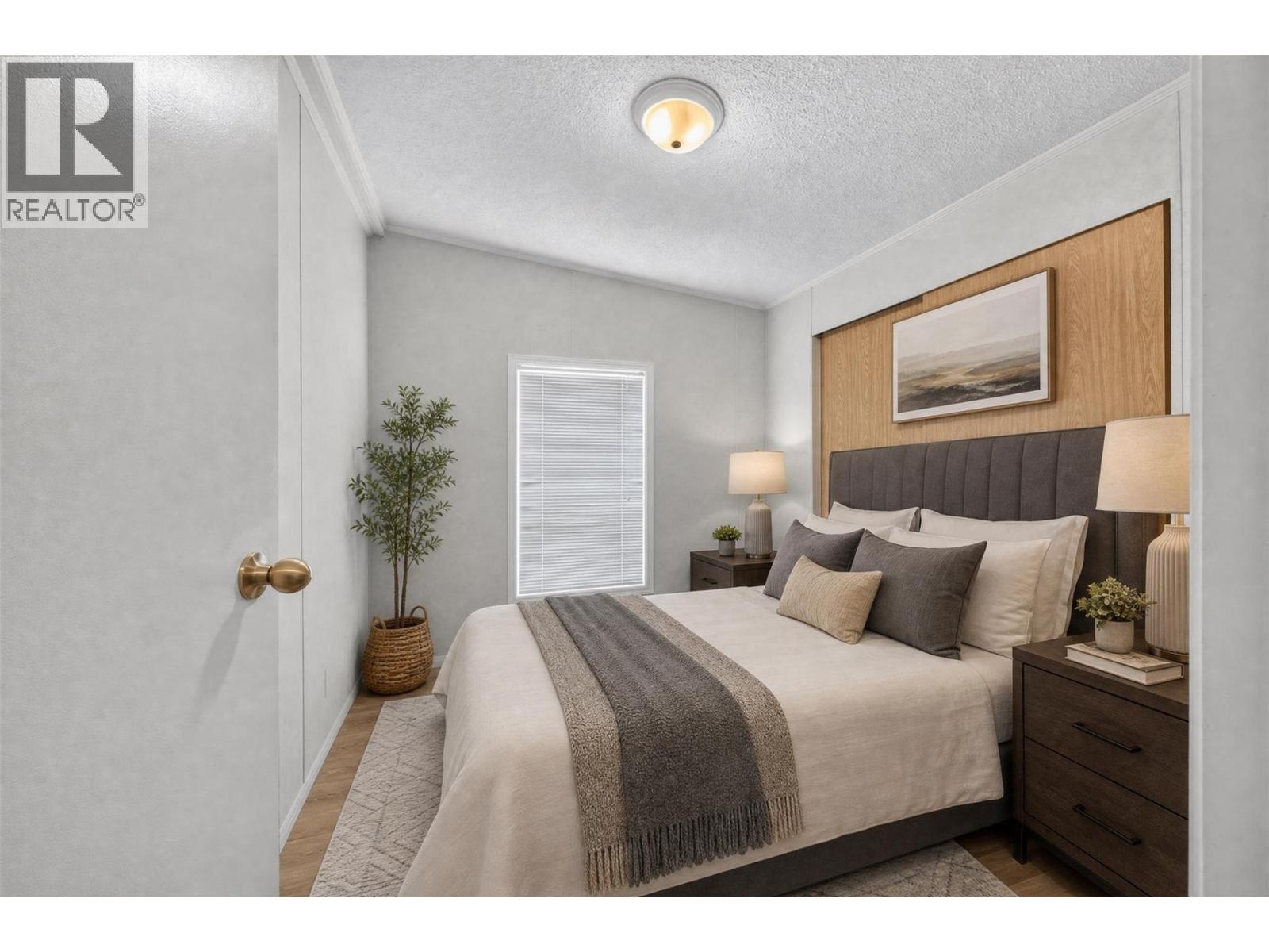 #32 1885 Tappen Notch Hill Road - 17