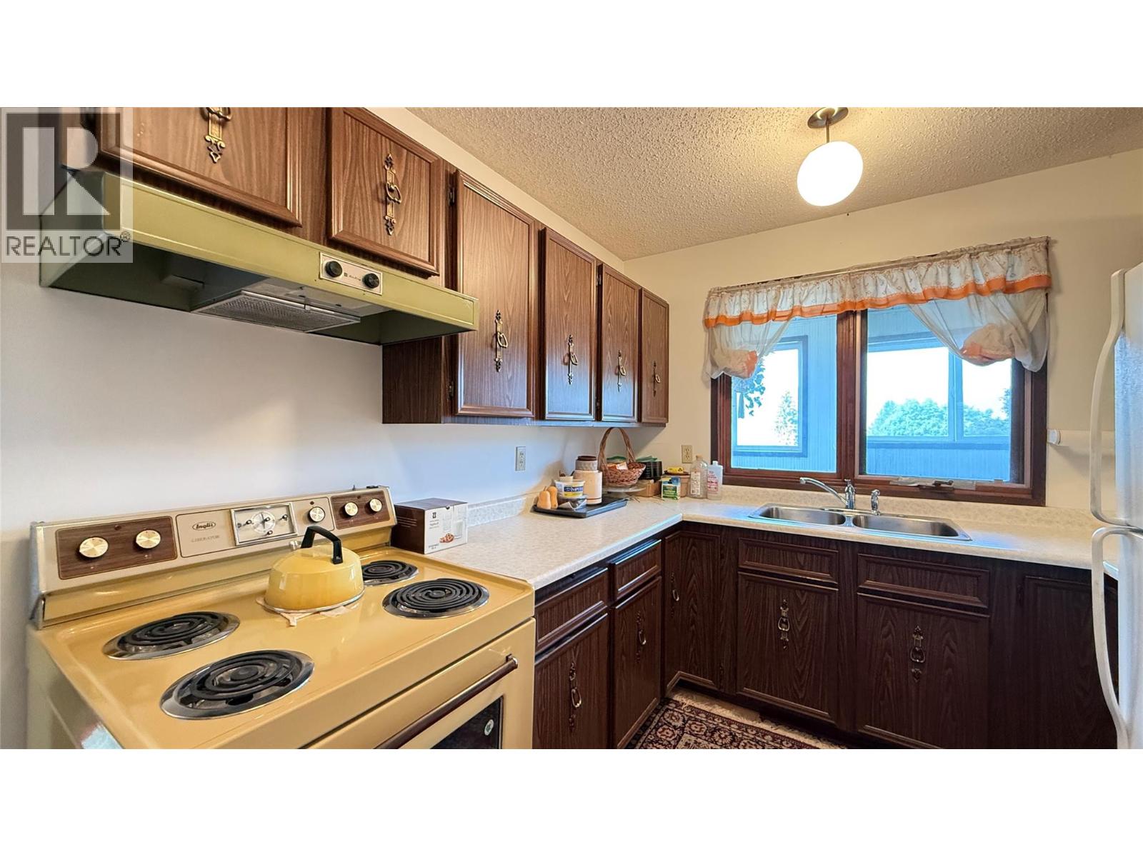 1705 Slocan Crescent - 13