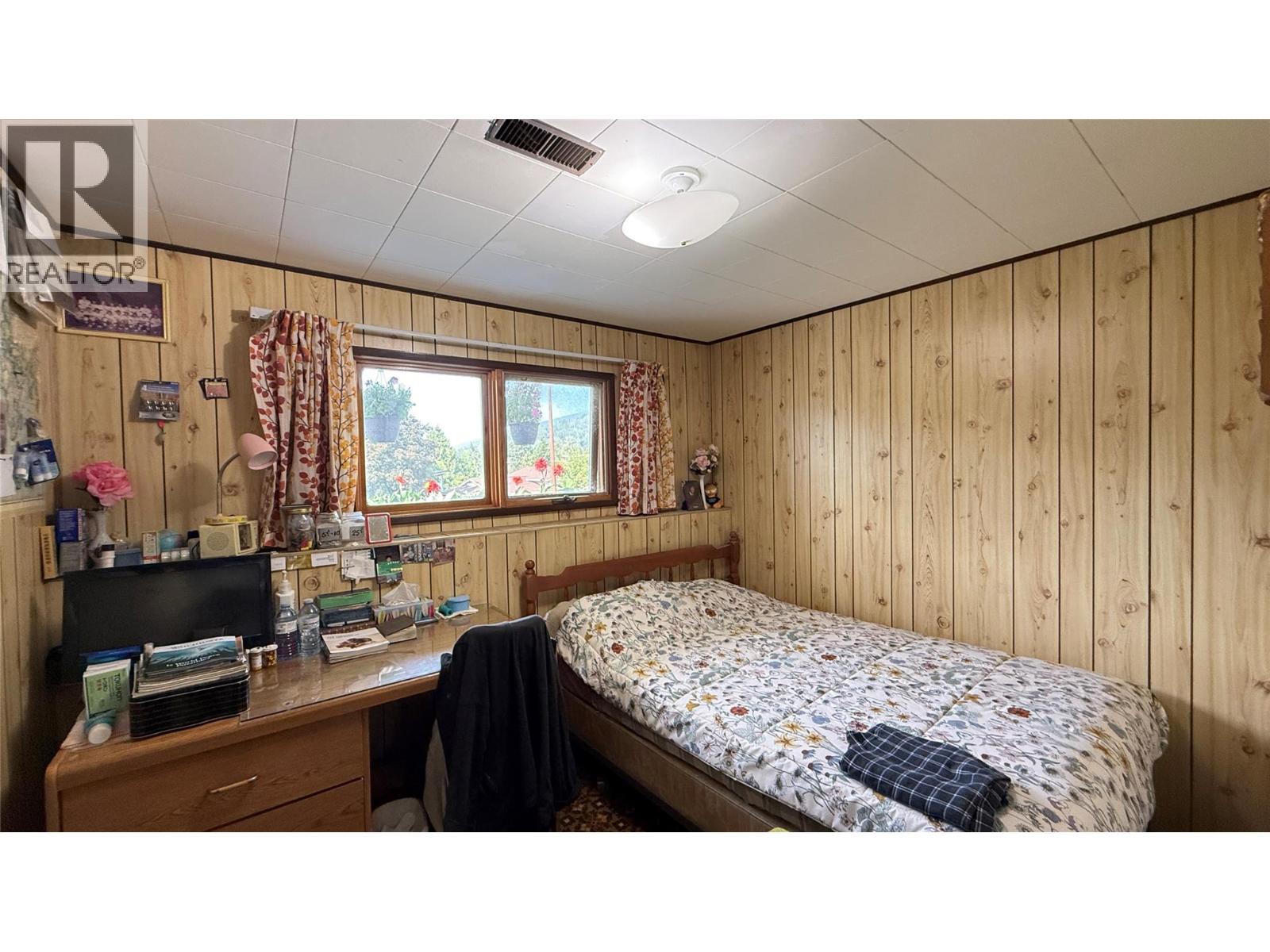 1705 Slocan Crescent - 28