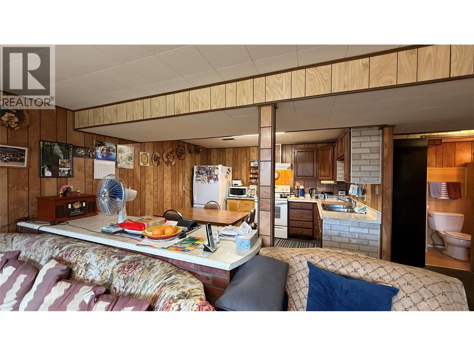1705 Slocan Crescent - 33