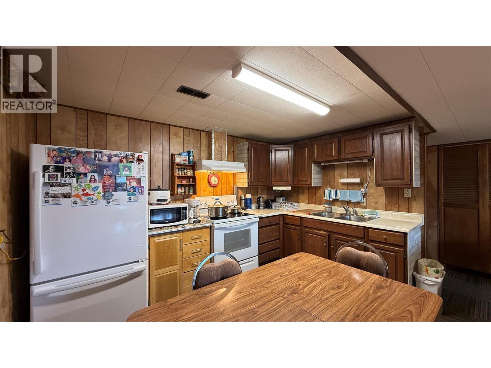 1705 Slocan Crescent - 37