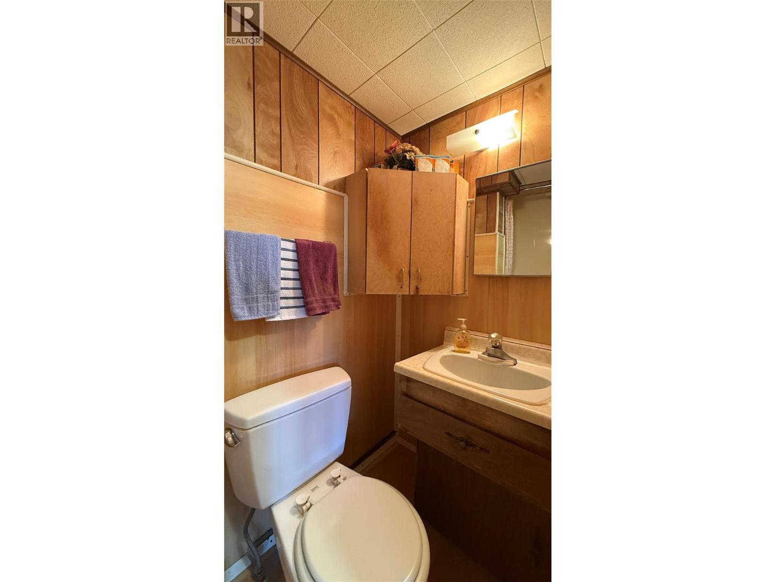 1705 Slocan Crescent - 38