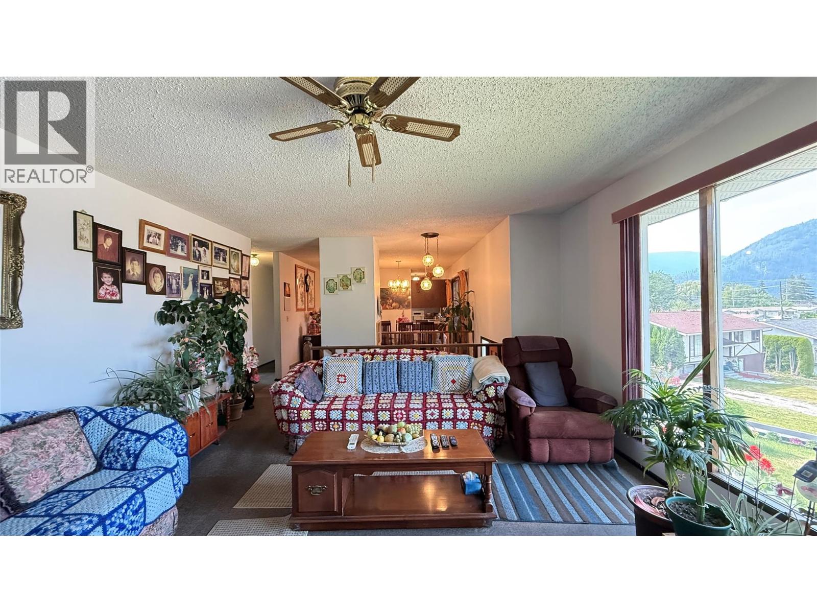 1705 Slocan Crescent - 9