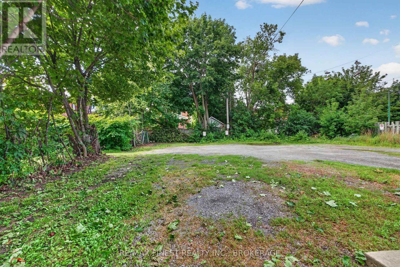 358 JOHNSON STREET - 22
