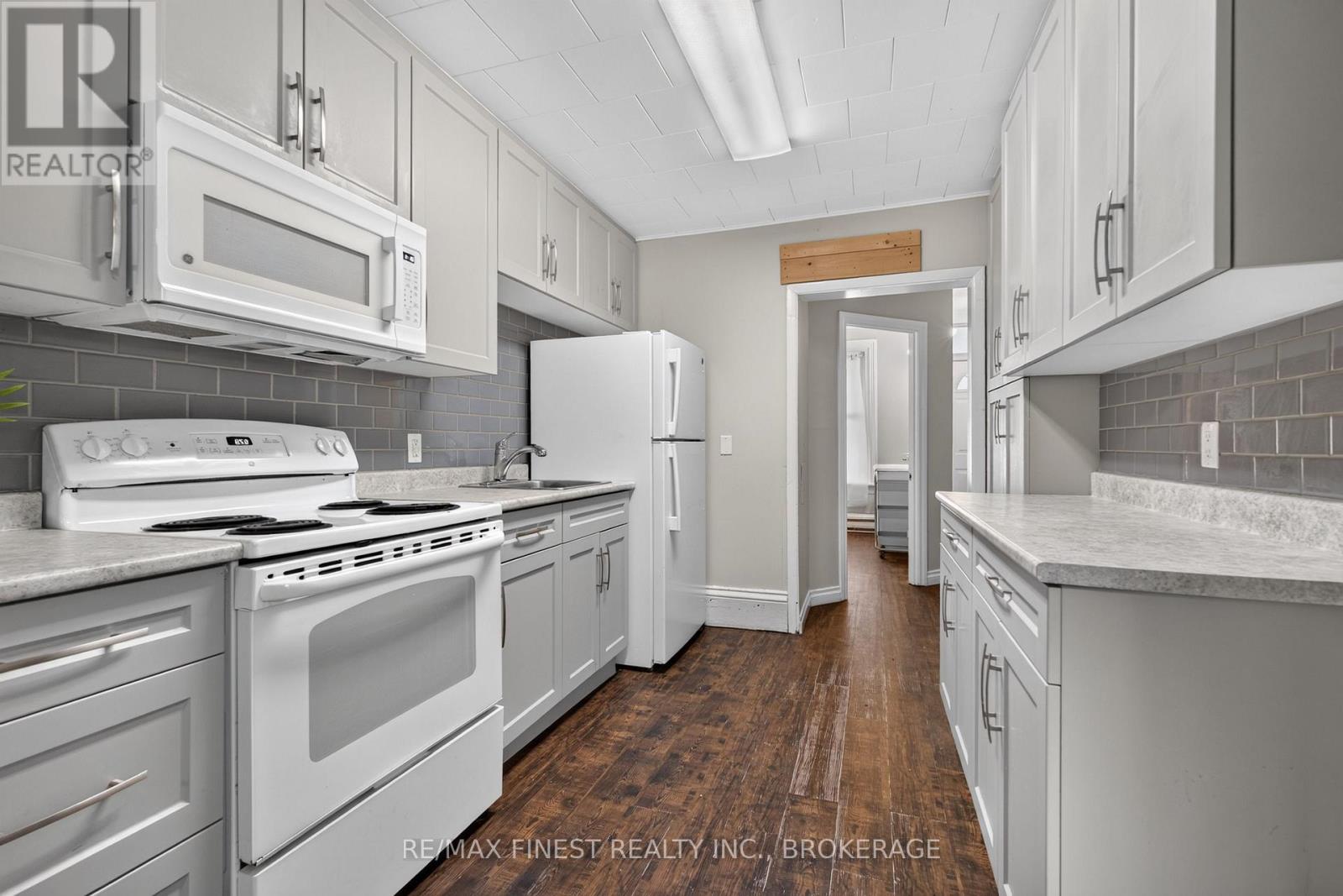 358 JOHNSON STREET - Image 7