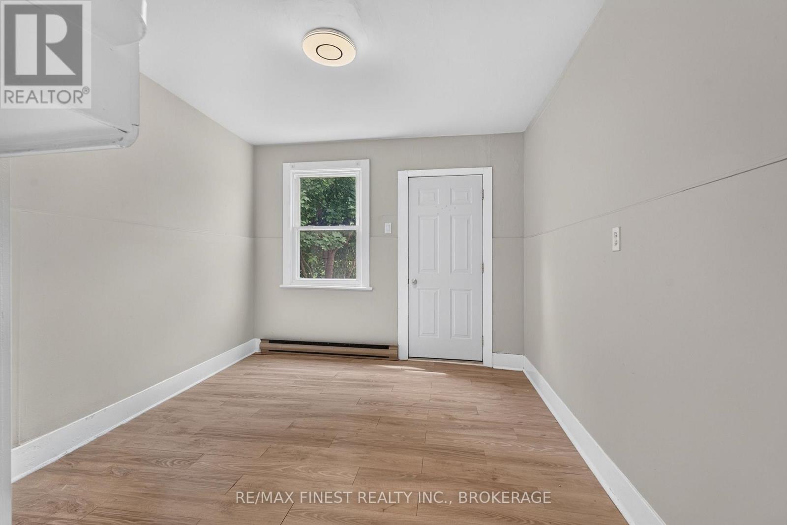 358 JOHNSON STREET - Image 9