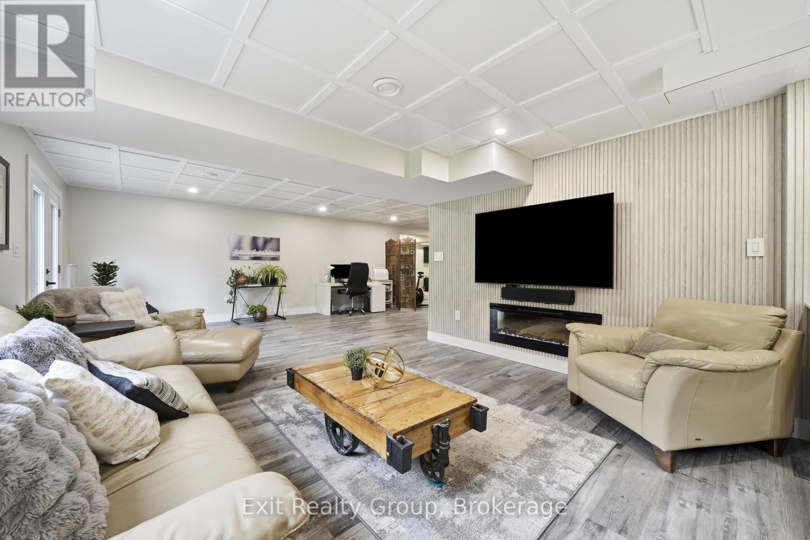 16 NEWPIERCE DRIVE - Image 37