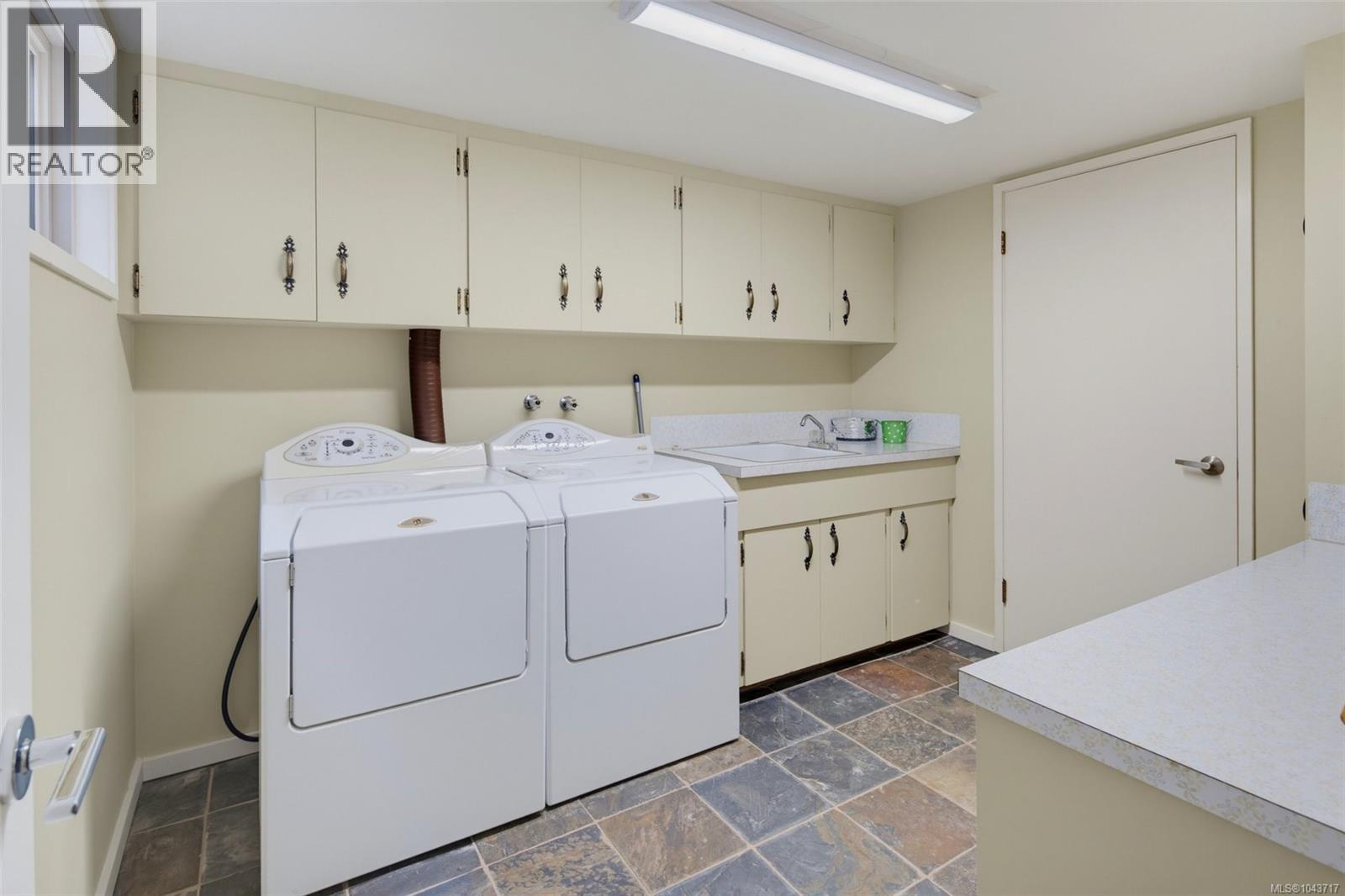 930 Kentwood Terr - 42