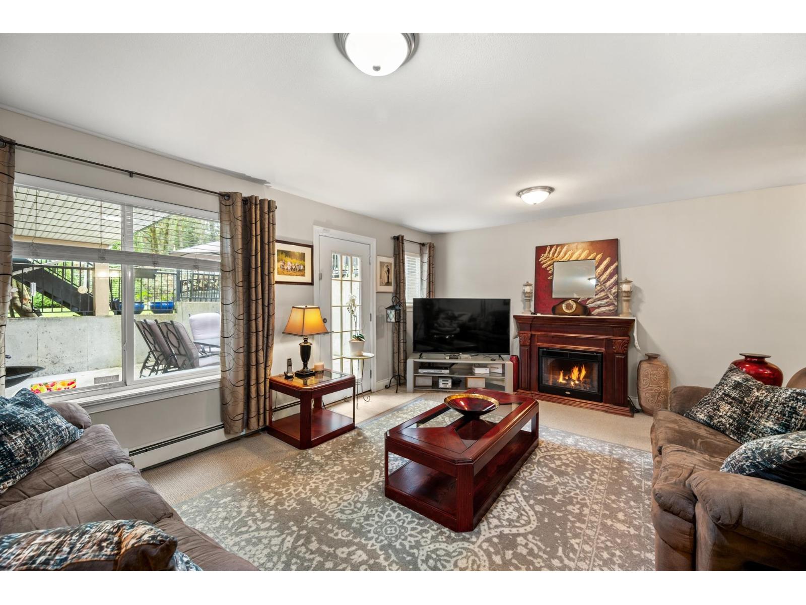 8 Bed, 5 Bath House for Sale in Surrey – 16416 92A AVENUE, Surrey – MLS# R3146114 - Image 27