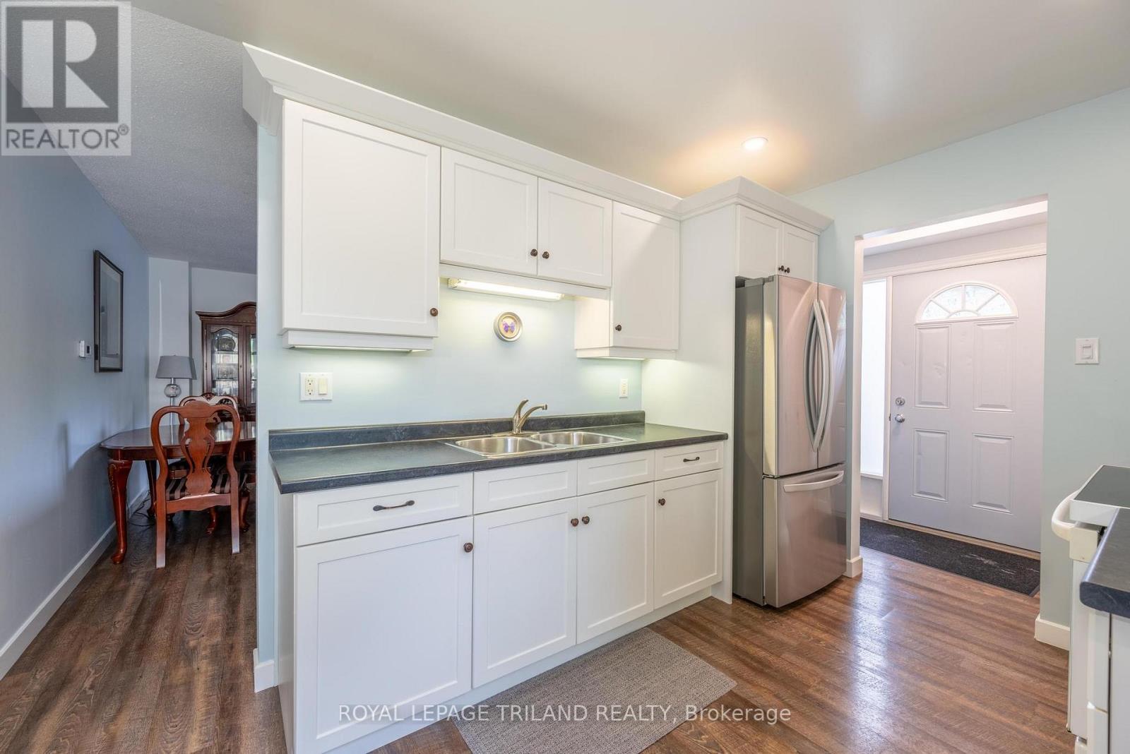 #104 70 FIDDLERS GREEN ROAD - 7