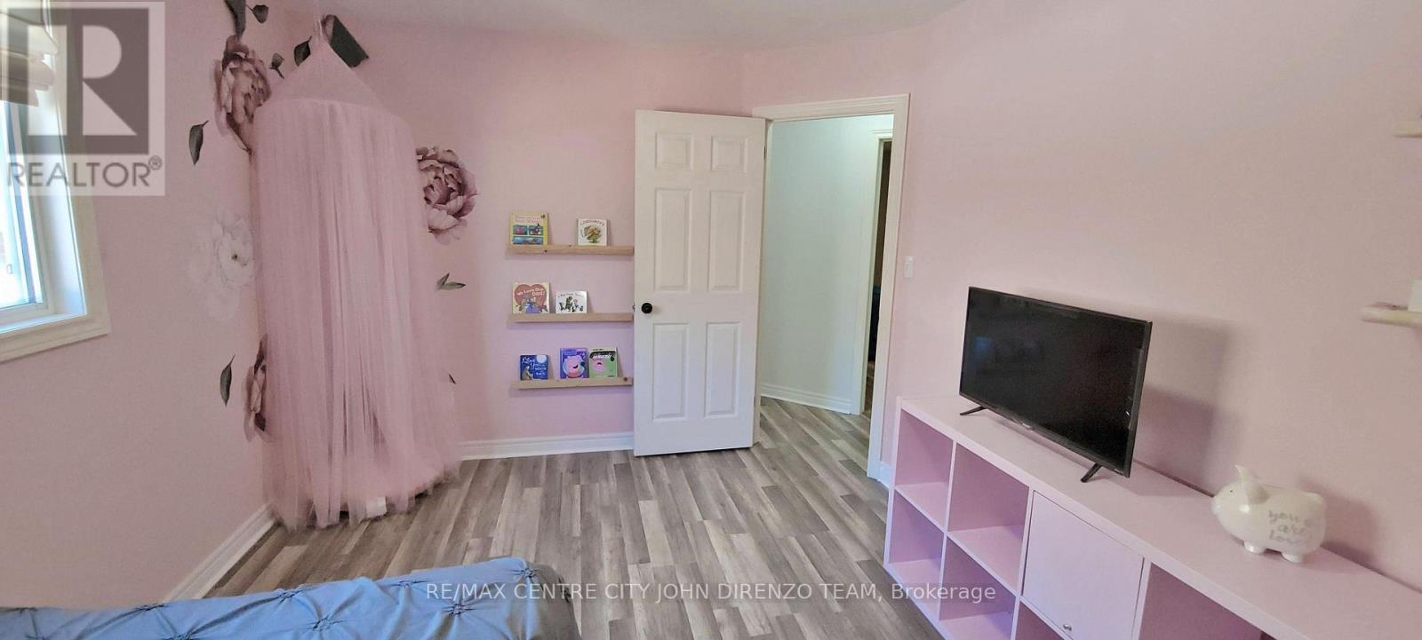 72 AXFORD PARKWAY - 17