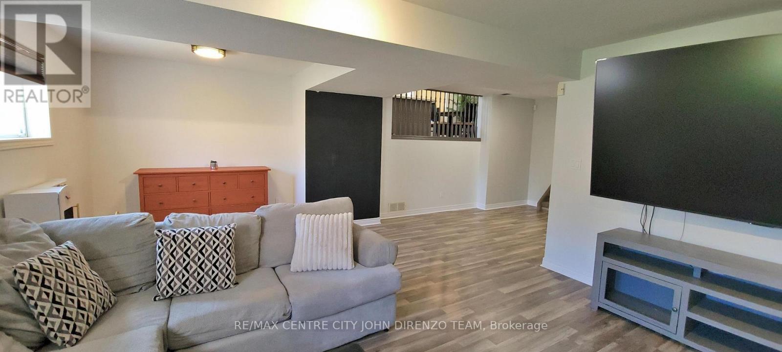 72 AXFORD PARKWAY - 20