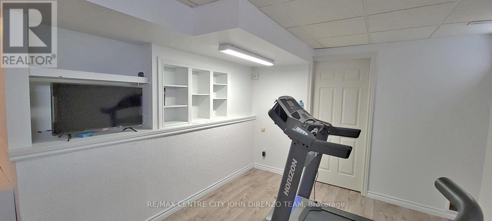 72 AXFORD PARKWAY - 25