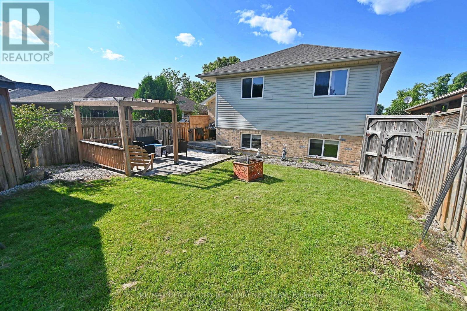 72 AXFORD PARKWAY - 27