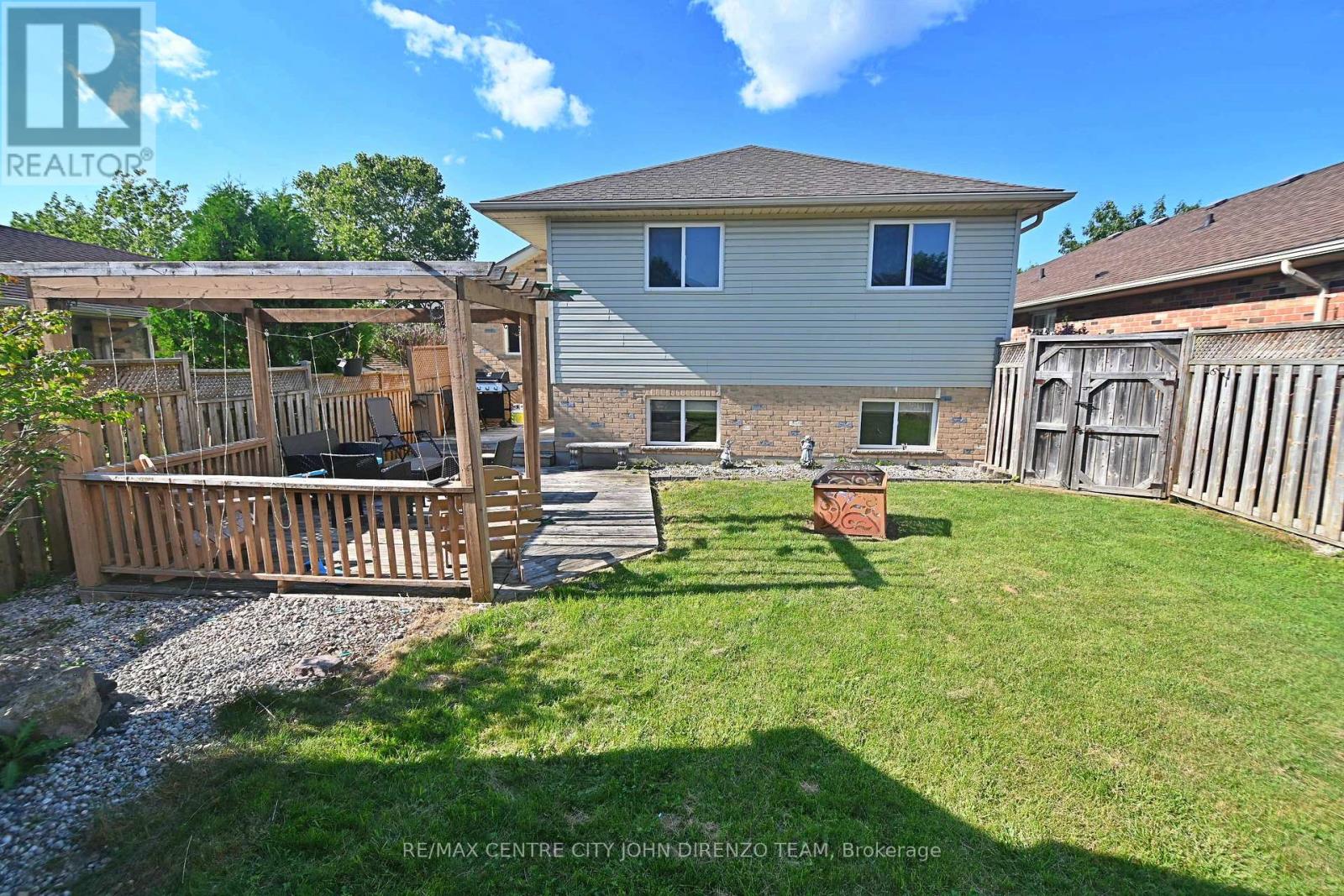 72 AXFORD PARKWAY - 31