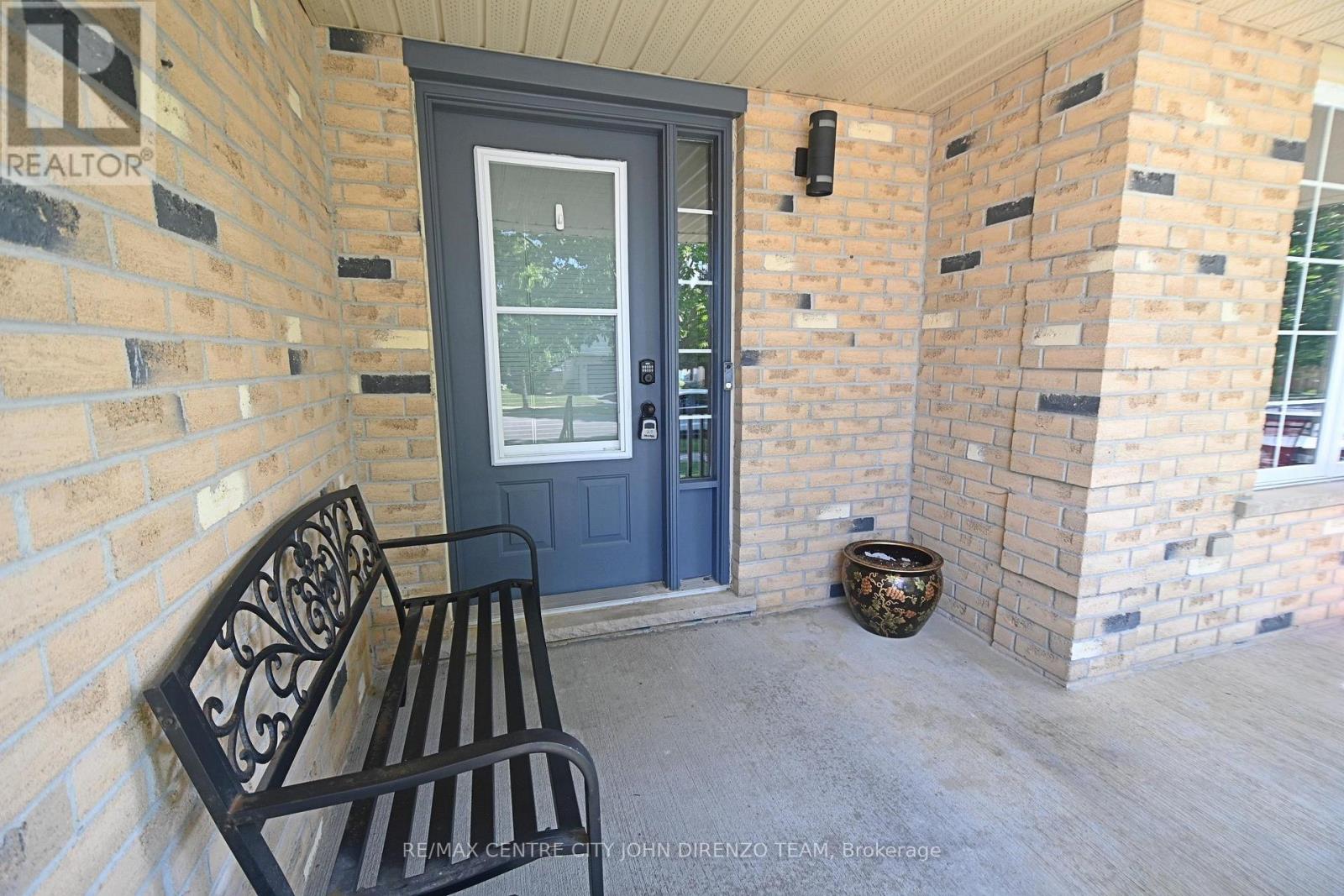 72 AXFORD PARKWAY - 33