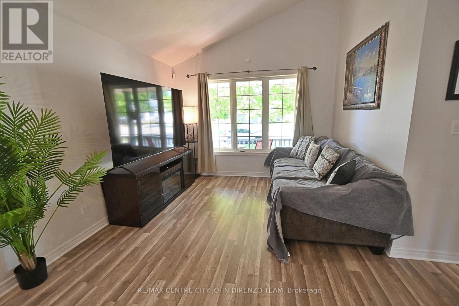 72 AXFORD PARKWAY - 4