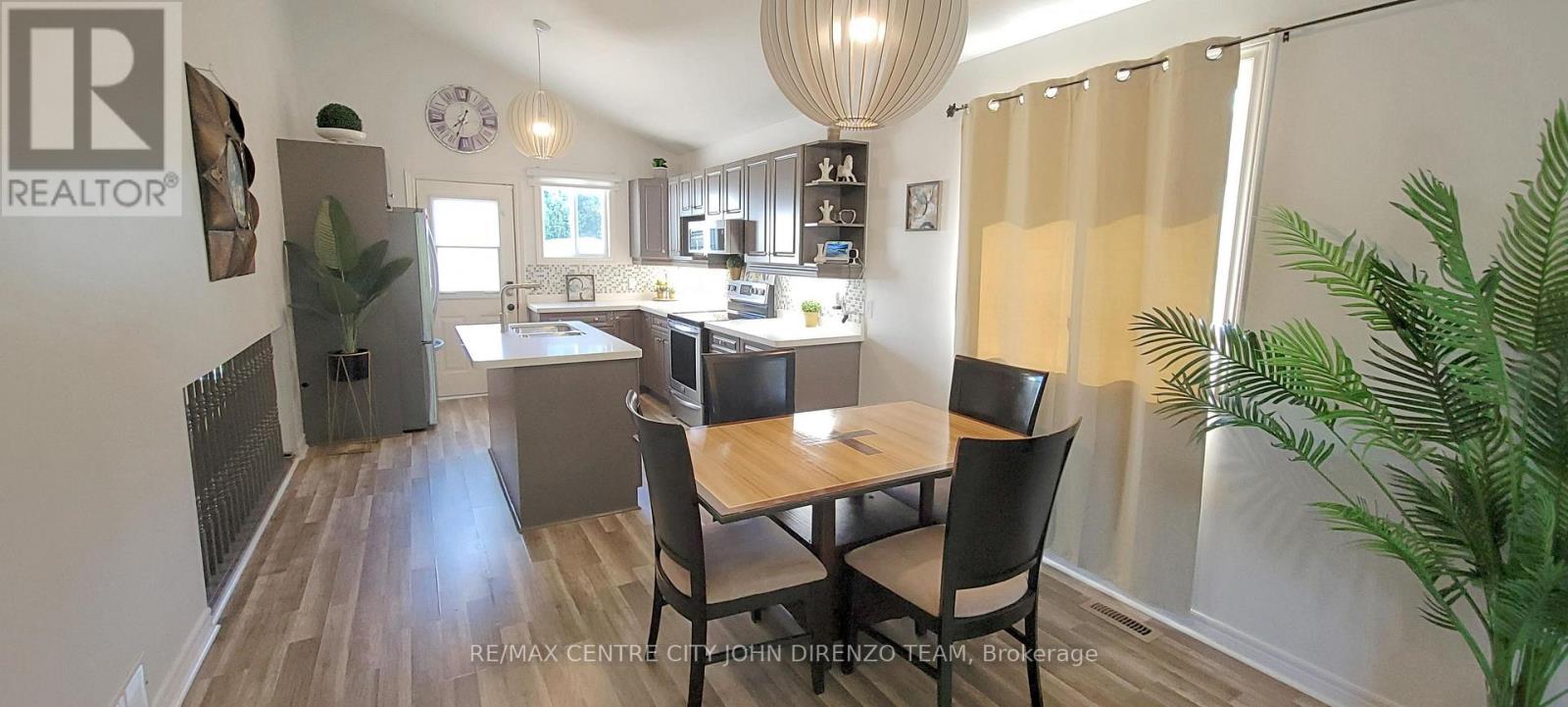 72 AXFORD PARKWAY - 6