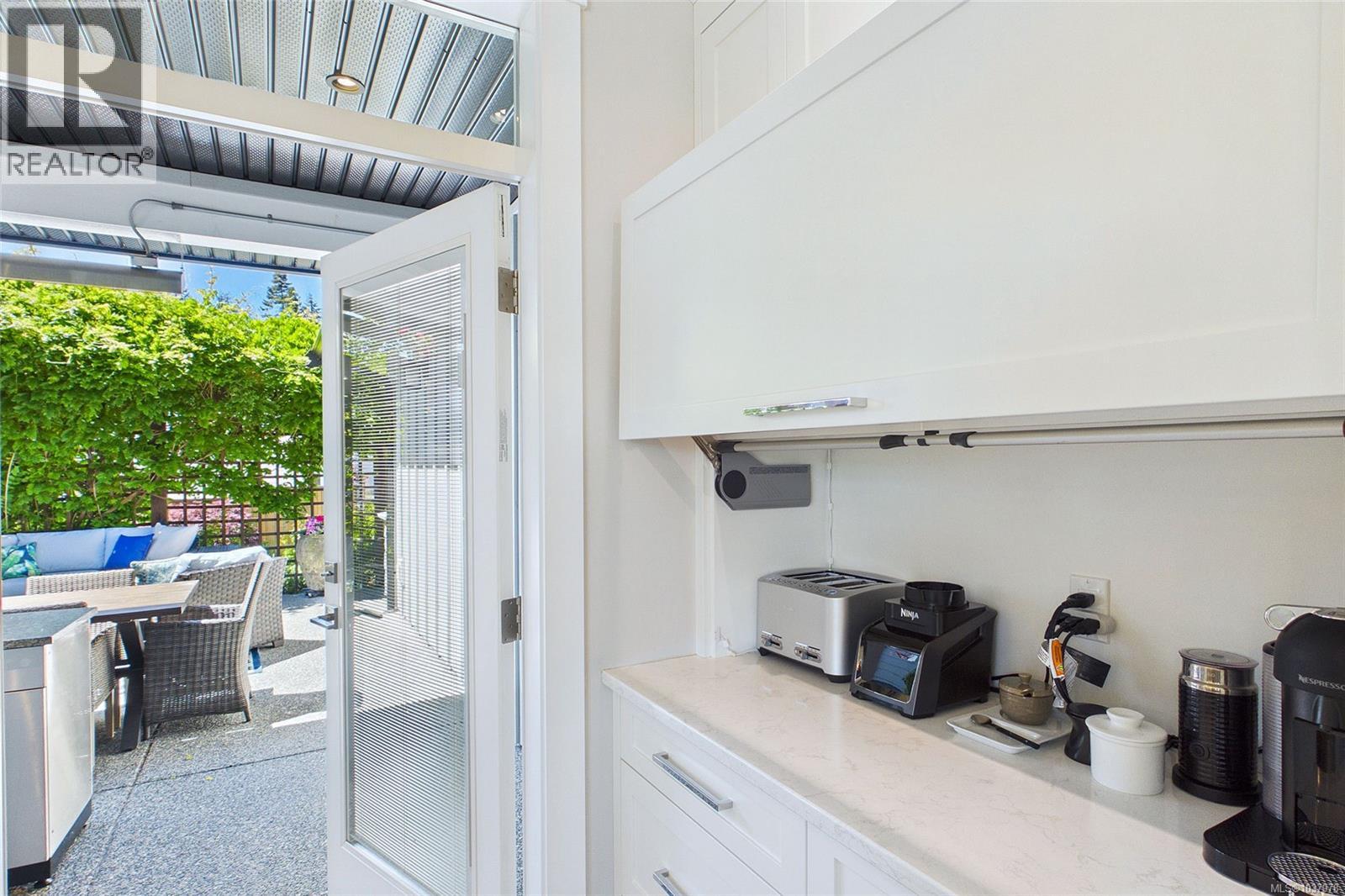 3778 Marjorie Way - 72