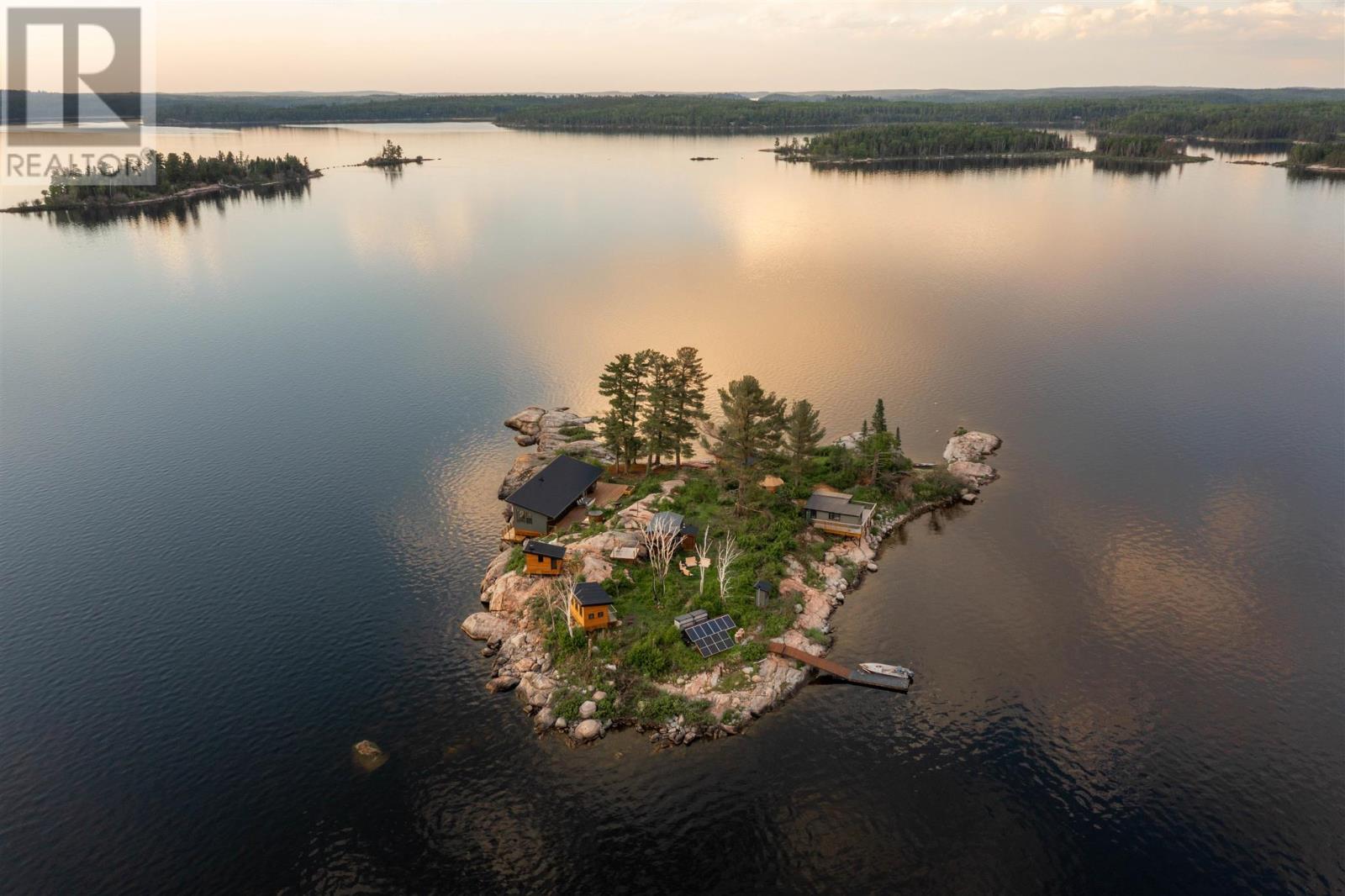 Island S900 Little Sand Lake