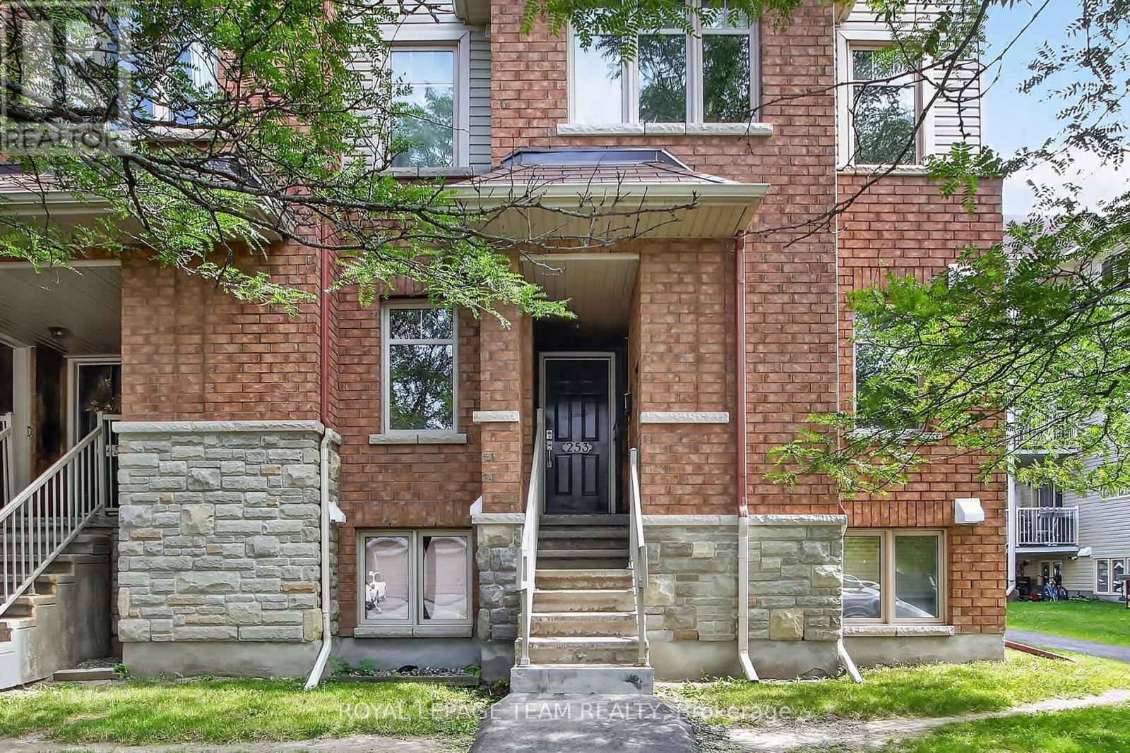 255 DEERCROFT AVENUE - 2