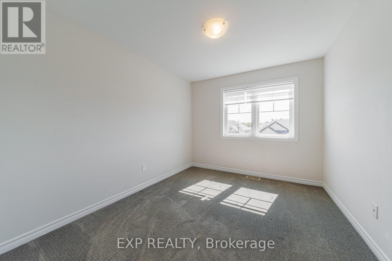 120 PATCHELL PLACE - 17
