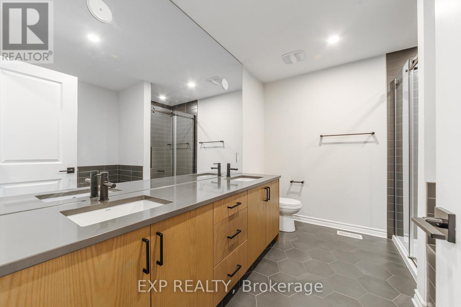 120 PATCHELL PLACE - 24